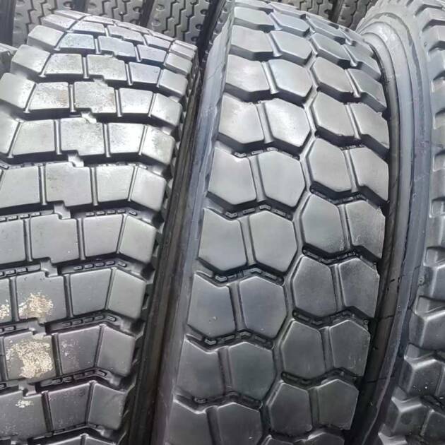 丹东翻新胎、本地工厂단둥 리퍼 타이어
